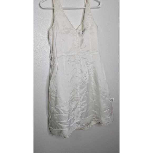 Trina Turk Ambros Embroidered Guipure Lace Fit Flare Dress in White Size 8 - Picture 8 of 11